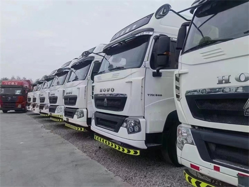 二手復合板牽引車