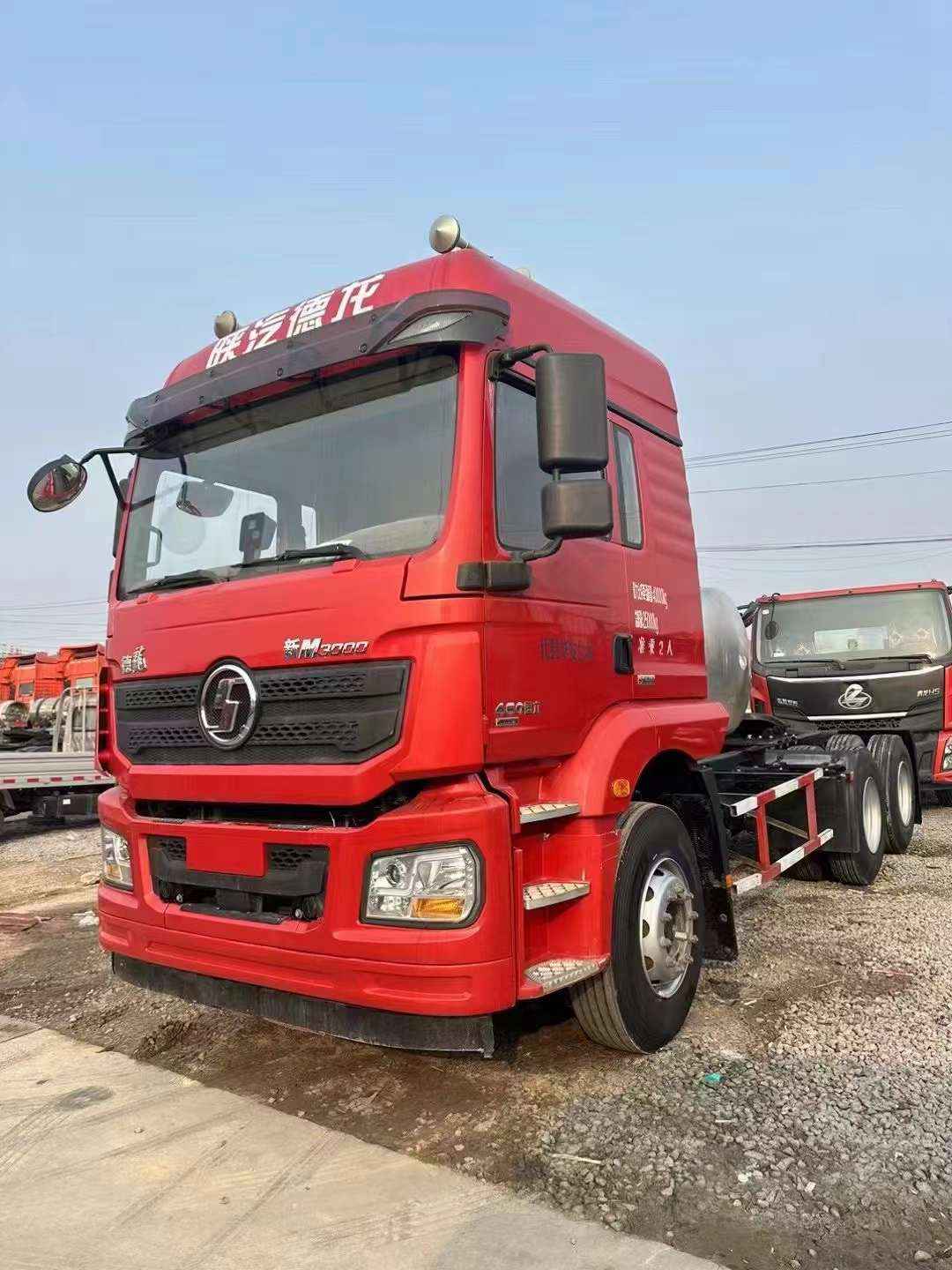 陜汽德龍天然氣牽引車